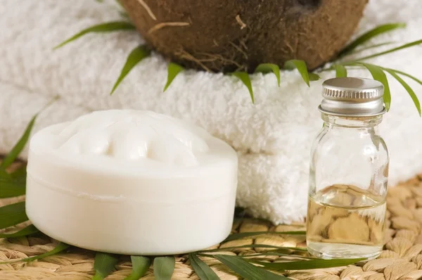 Coconut oil for alternative therapy — Stock Photo, Image