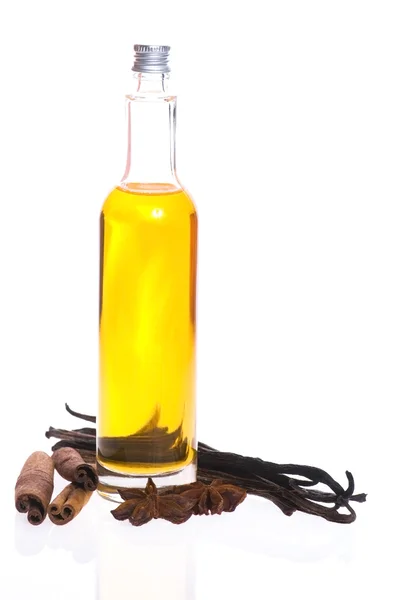Bath oil with spices — Stock Photo, Image
