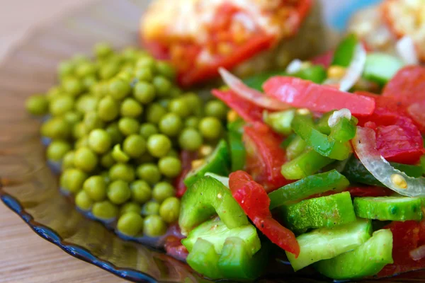 Vegetables and Peas — Stock Photo, Image