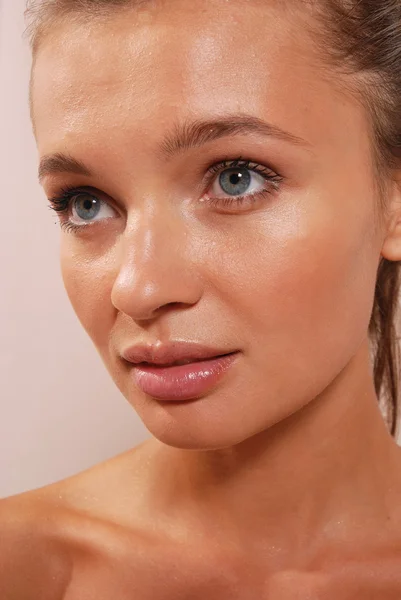 Facial magic rejuvenation