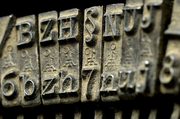 Παλιά γραφομηχανή μηχανή μεγέθυνση — Φωτογραφία Αρχείου
