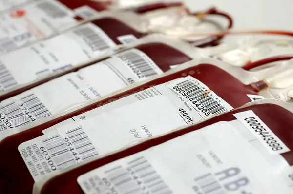 Переливание крови — стоковое фото