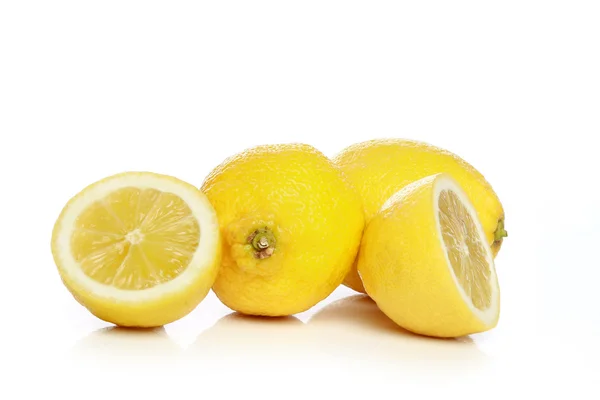 Tres jugosos limones — Foto de Stock