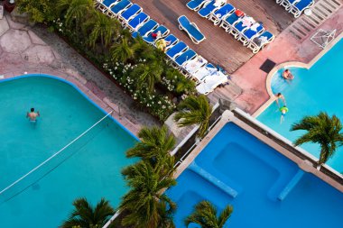 Acapulco resort yüzme havuzları