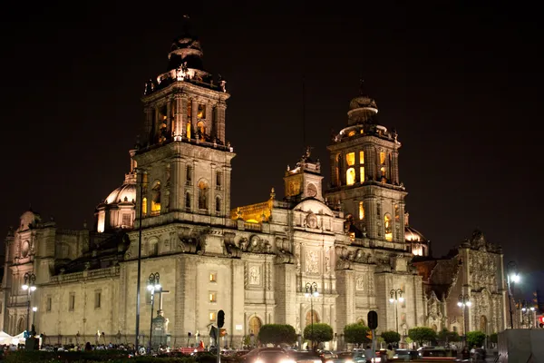 Kathedraal van Mexico stad bij nacht — Stockfoto