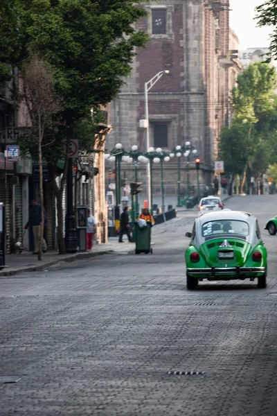 Mexico-stad groene taxi Rechtenvrije Stockafbeeldingen