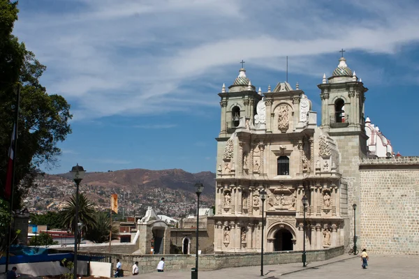 Oaxaca gamla staden kyrka — Stockfoto