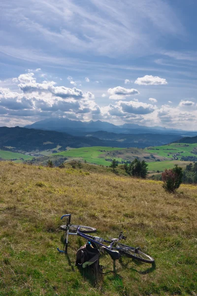 Mountainbiken in den polnischen Bergen — Stockfoto