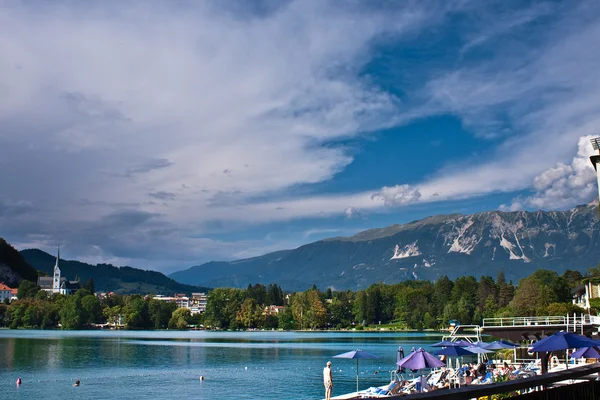 Blödde sjön Juliska alperna i Slovenien Stockbild