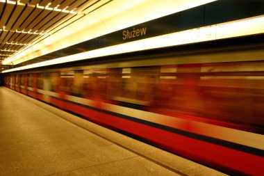 Polonya yeraltı metro