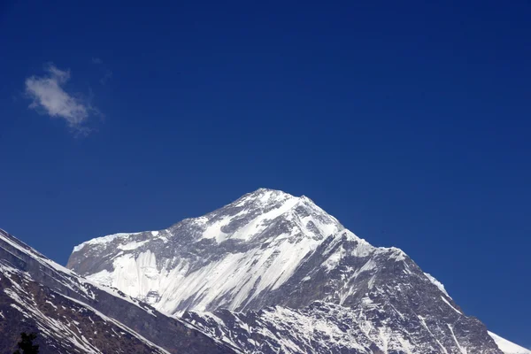 Annapurna trek himalaya içinde — Stok fotoğraf