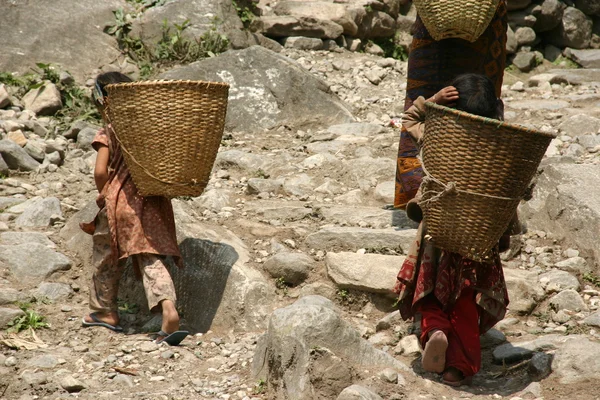 Nepal porters — Stock Photo, Image