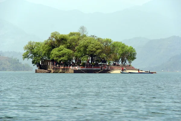 Pokhara sjö — Stockfoto