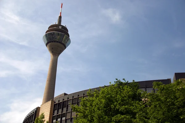 Tour de télévision skyline de Düsseldorf — Photo