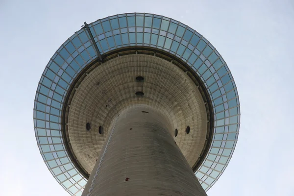デュッセルドルフのスカイライン テレビ塔 — ストック写真