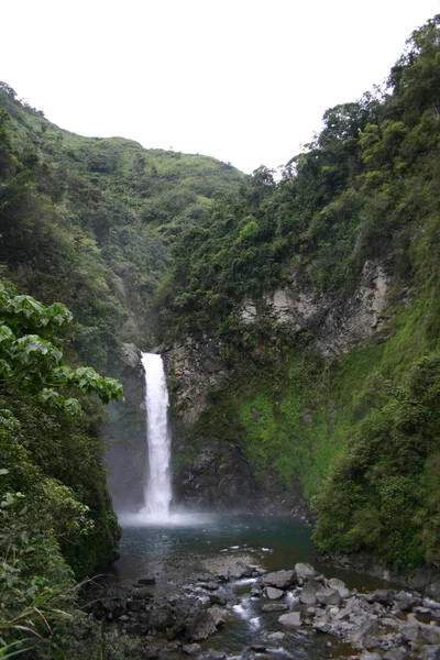Filipiny wodospad — Zdjęcie stockowe