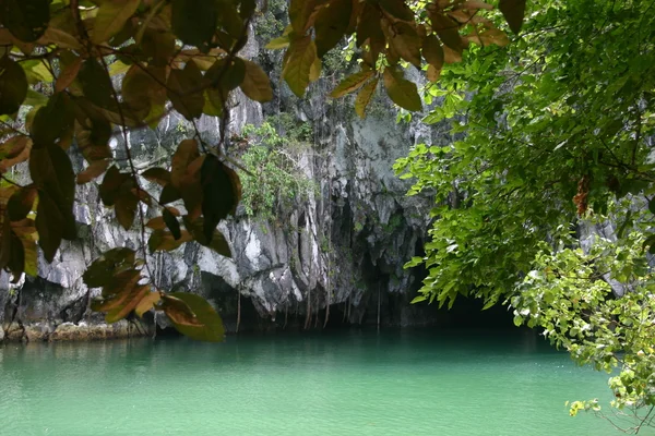 Филиппинская пещера — стоковое фото