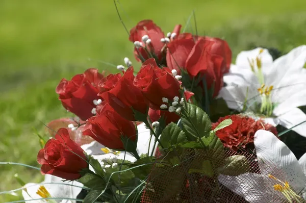 Fleurs funéraires Photos De Stock Libres De Droits