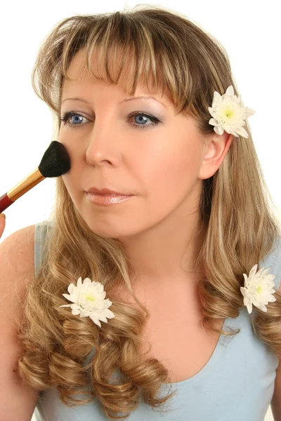 Tillämpar make-up — Stockfoto
