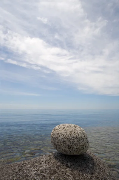 Pedra e mar — Fotografia de Stock