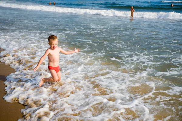少年と海 — ストック写真