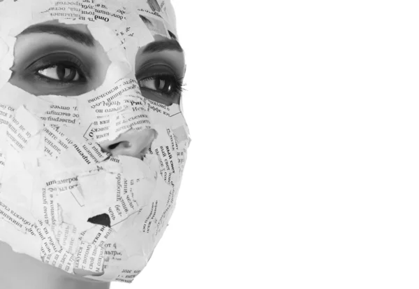 Γυναίκα σε χαρτί μάσκα — Φωτογραφία Αρχείου