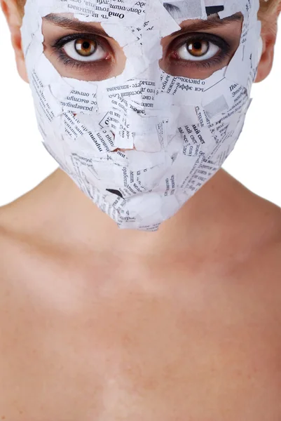 Vrouw in papier masker — Stockfoto