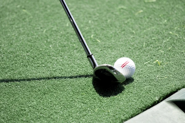 Club and golfball — Stock Photo, Image