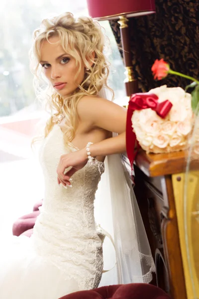 Szépség menyasszony — Stock Fotó