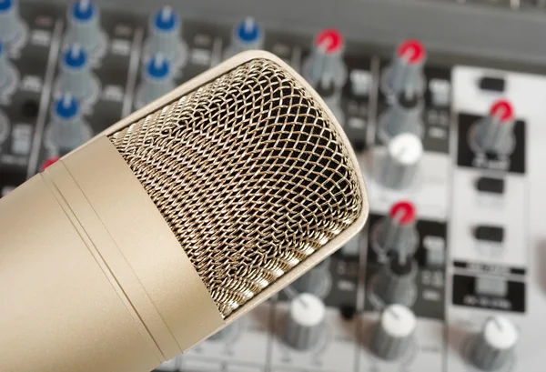 Studio microphone on the audio control c — Stock Photo, Image