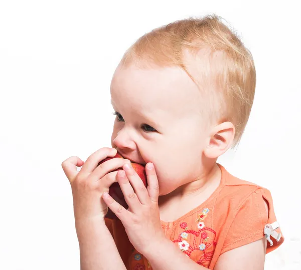 リンゴと小さな女の子 — ストック写真