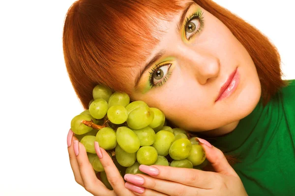 Жінка з гроном винограду — стокове фото