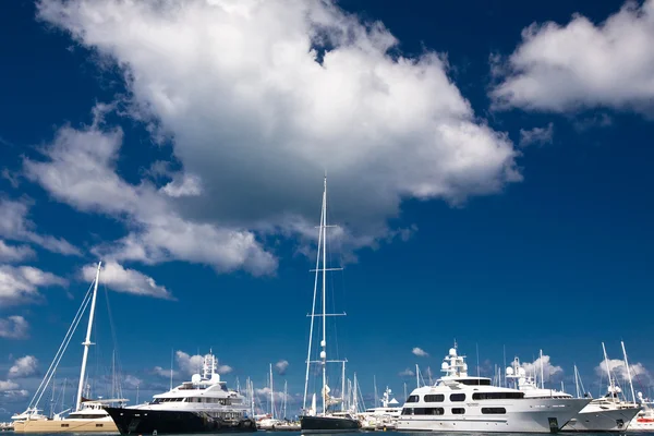 Luxury Boats — Stock Photo, Image
