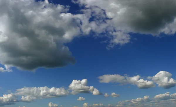 Felhők az égen — Stock Fotó