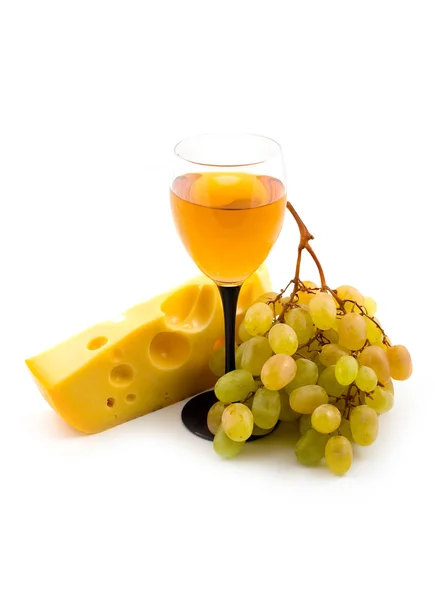 Виноград и бутылка — стоковое фото