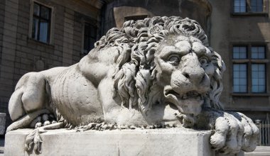 Lion statue clipart