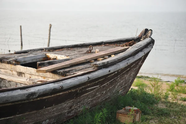 Βάρκα στη στεριά — Φωτογραφία Αρχείου