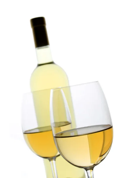 Dwa kieliszki białego wina. — Zdjęcie stockowe