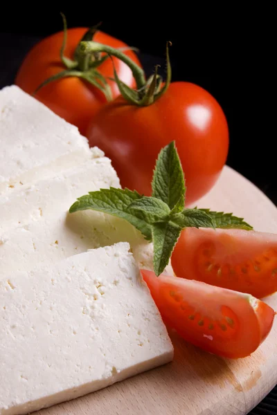 Fatias de queijo branco fresco — Fotografia de Stock