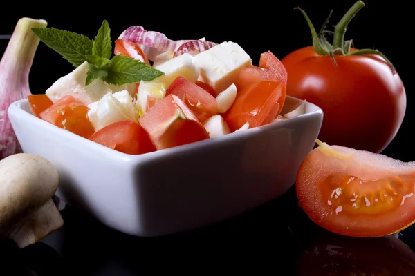 Peynir ve domates salatası — Stok fotoğraf