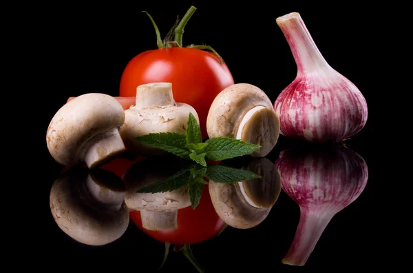 Champignon mushrooms with tomato and gar — Stock Photo, Image