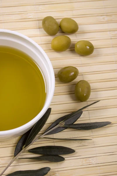 Extra vergine olijfolie — Stockfoto