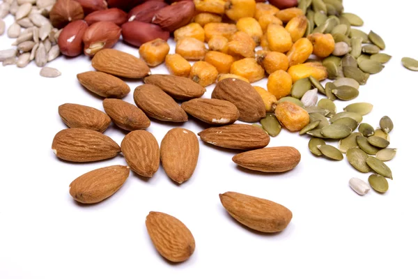 Nüsse und Samen, gesunde Zwischenmahlzeit — Stockfoto