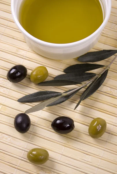 Extra vergine olijfolie — Stockfoto