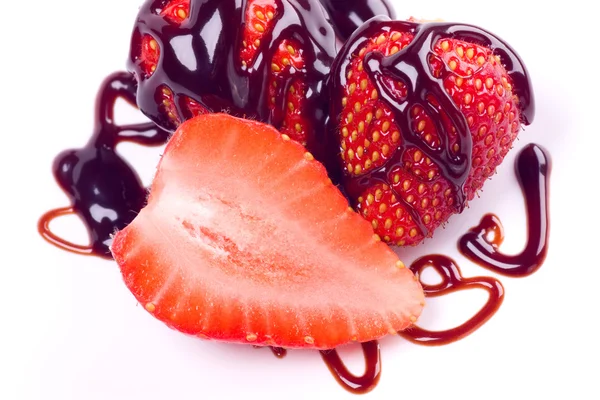 Φράουλα φρούτα με γλάσο σοκολάτας — Φωτογραφία Αρχείου