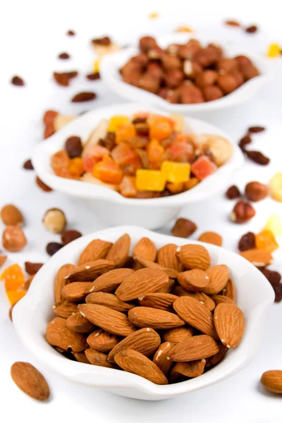 Mandle, sušené ovoce a ořechy — Stock fotografie