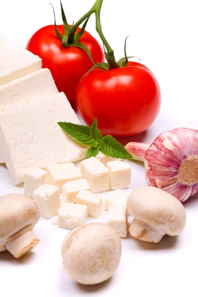 Bílý sýr se zeleninou — Stock fotografie