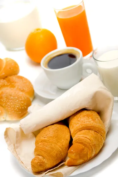 Croissants voor het ontbijt — Stockfoto