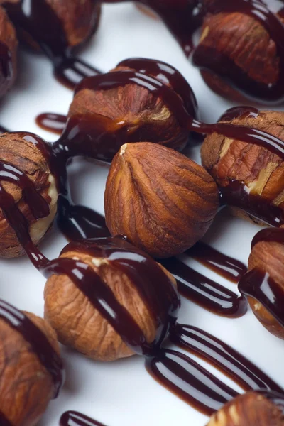 Valnötter med choklad topping — Stockfoto
