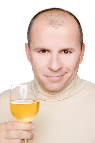 Man med ett glas vitt vin — Stockfoto